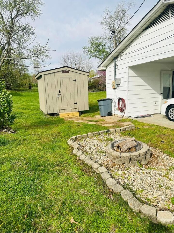 Property Photo: 443 W Railroad St KY 42404