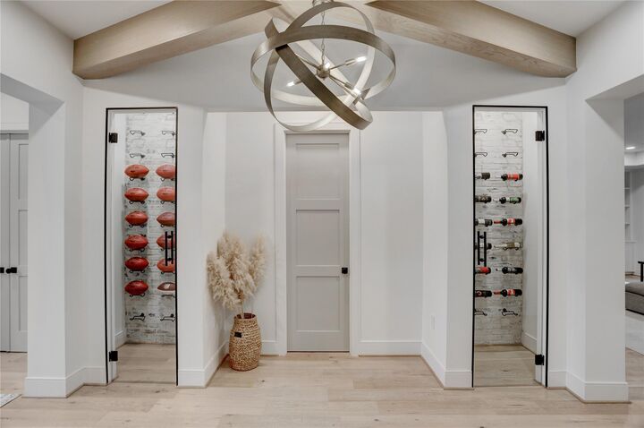 Property Photo: 4991 Dumfries Drive TX 77096