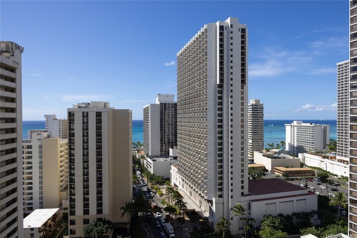 Property Photo:  229 Paoakalani Avenue 2104 (Nuc)  HI 96815 