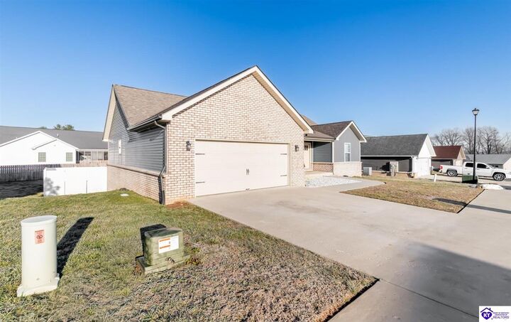 Property Photo: 307 Valhalla Trace KY 40175