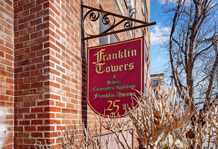 Property Photo:  25 Franklin Avenue 2K  NY 10601 