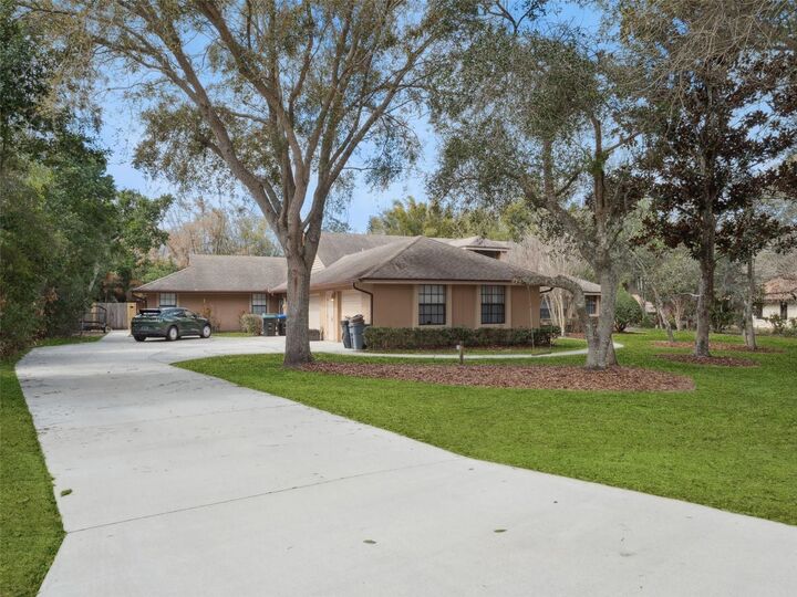 Property Photo:  5314 Shadywood Lane  FL 32819 