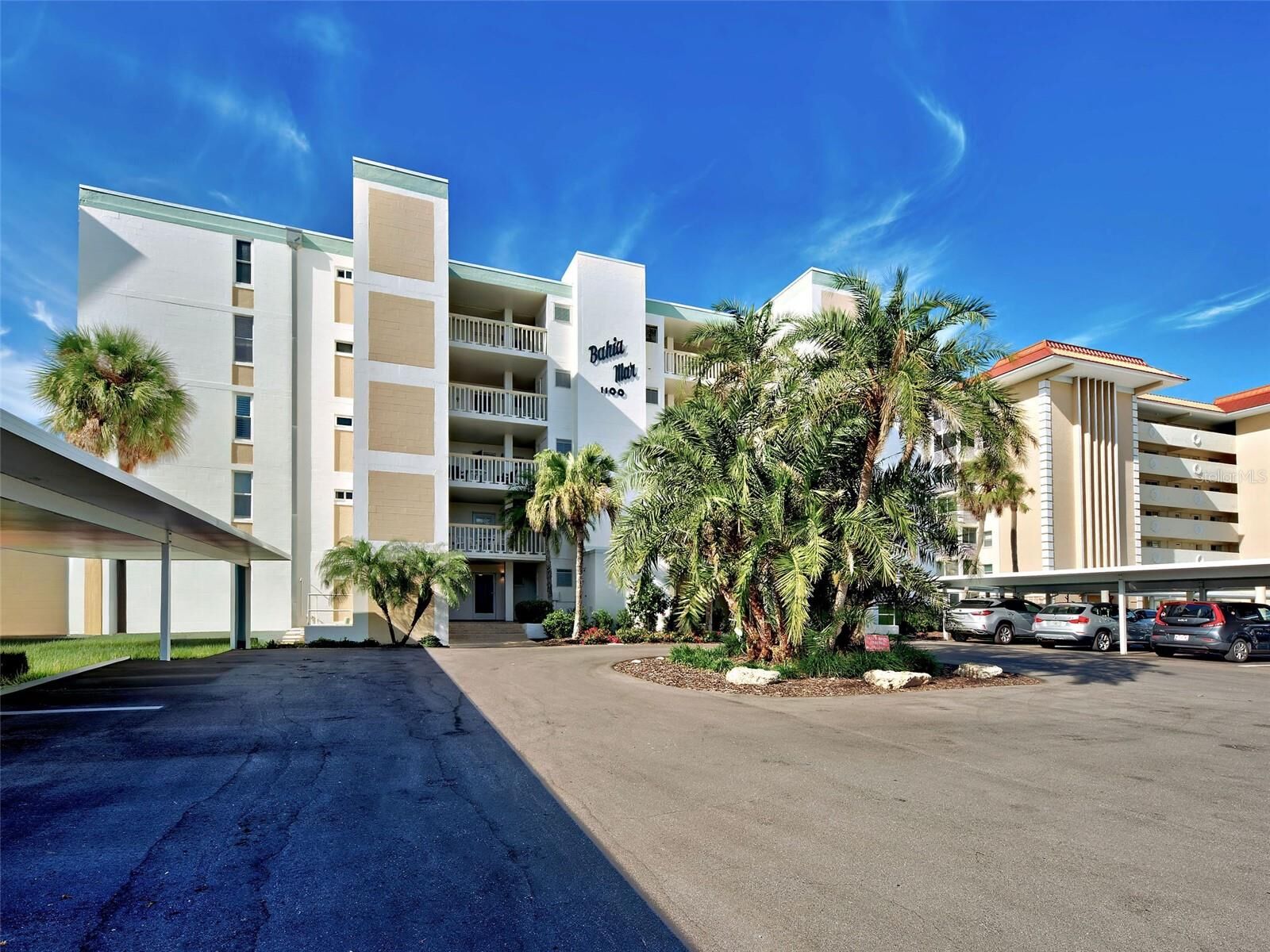 Property Photo:  1100 Tarpon Center Drive 202  FL 34285 