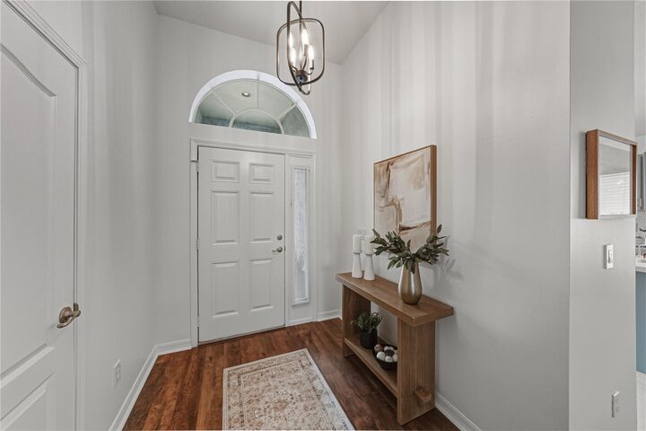 Property Photo:  31137 Whinsenton Drive  FL 33543 