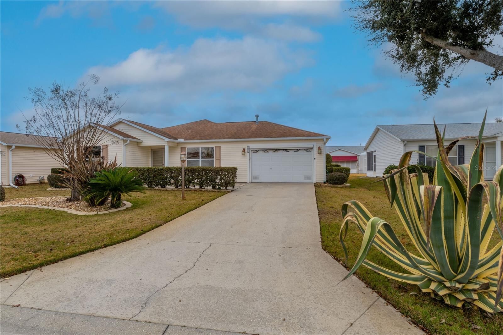 Property Photo: 1994 Orangeburg Terrace FL 32162