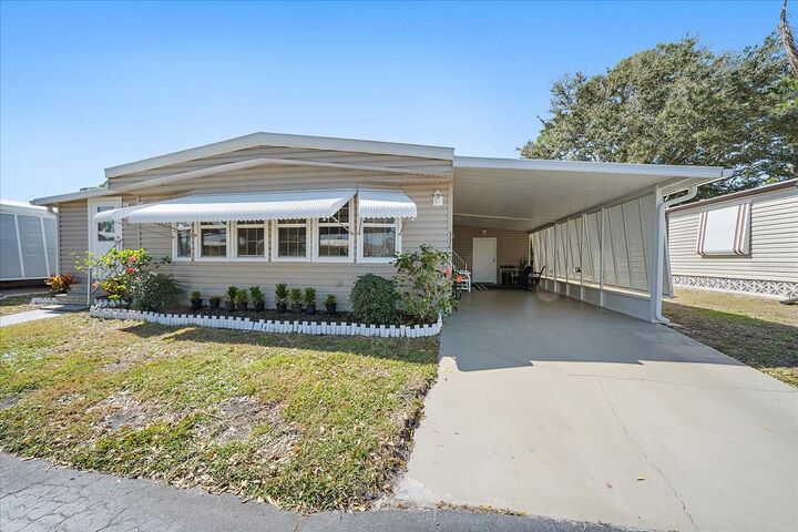 Property Photo:  334 Tropic Drive  FL 34229 