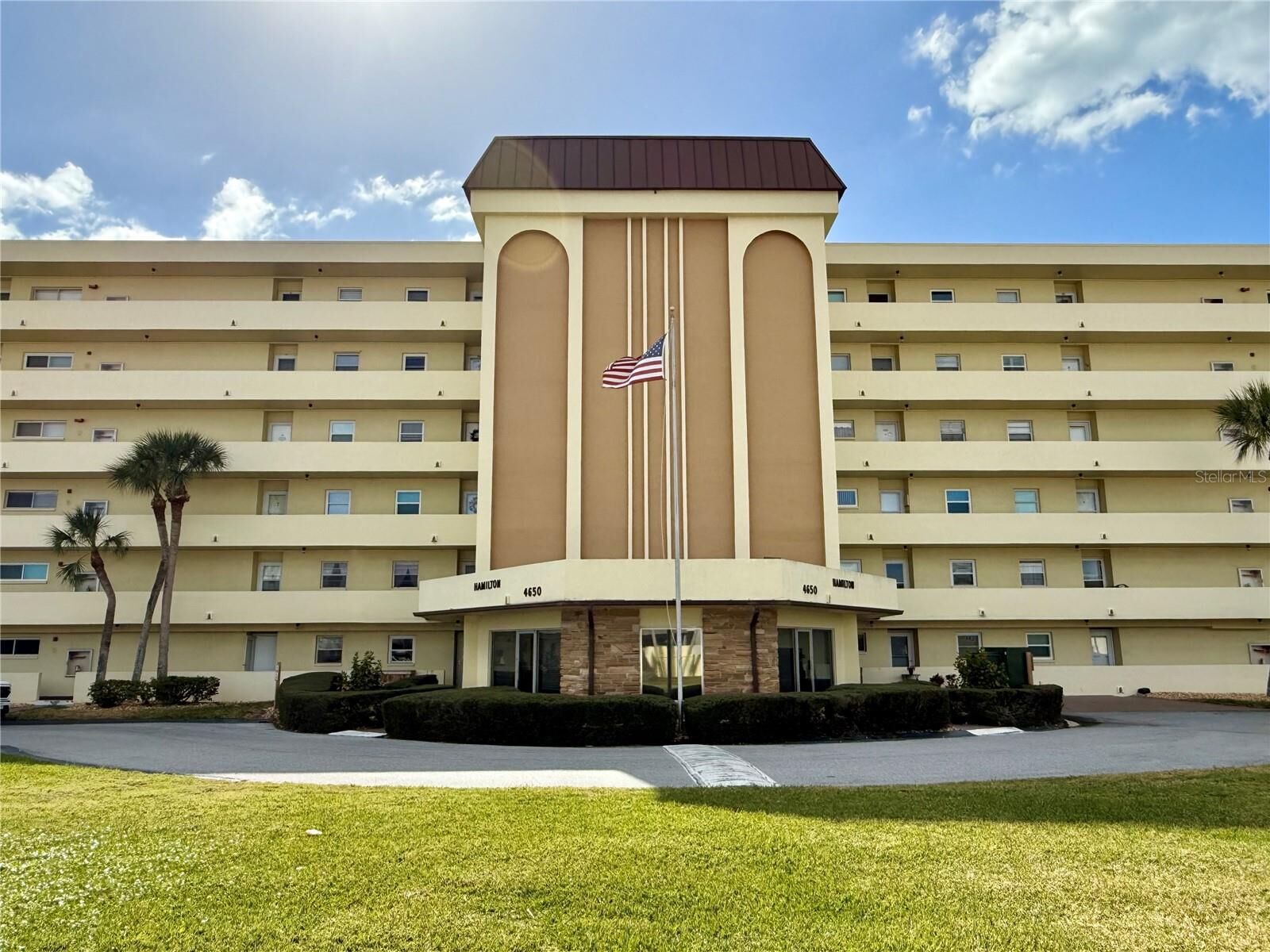 Property Photo: 4650 Cove Circle 108 FL 33708
