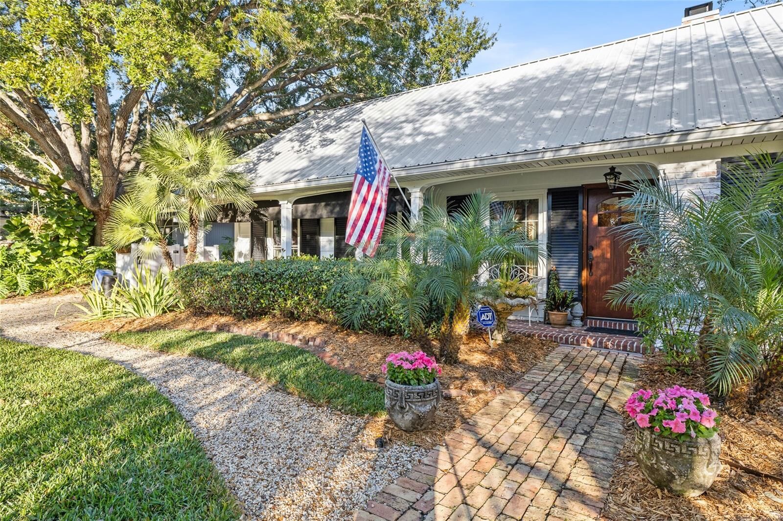 Property Photo: 1904 S Hesperides Street FL 33629