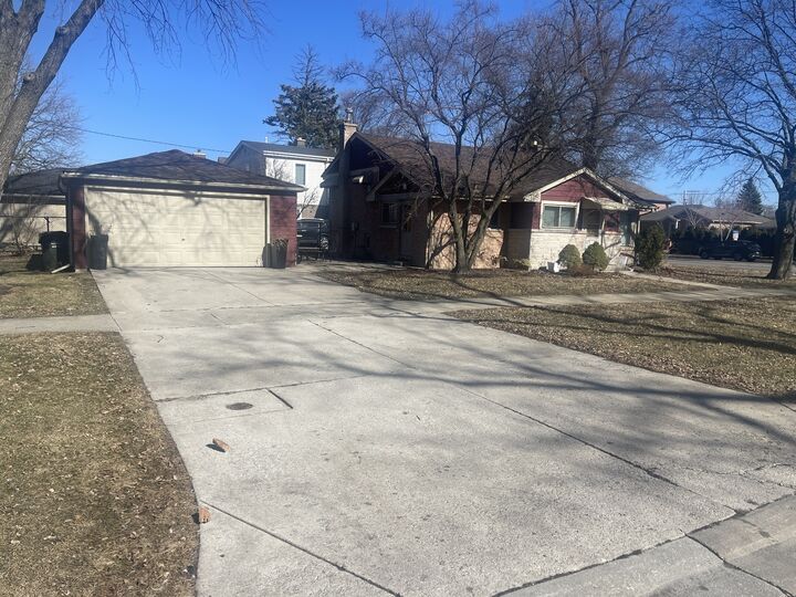 Property Photo:  1720 S Cumberland Avenue  IL 60068 