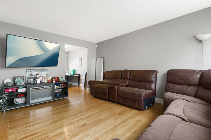 Property Photo:  1028 Bellwood Avenue  IL 60104 