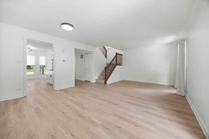 Property Photo: 1103 Southbridge Lane IL 60194