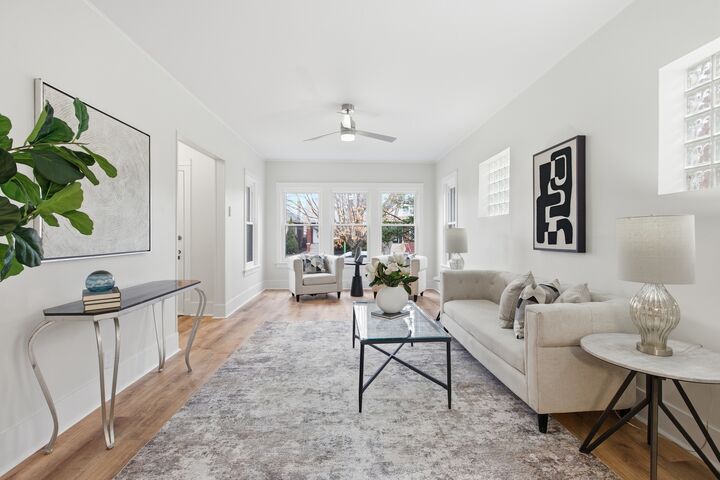 Property Photo:  6007 W Berenice Avenue  IL 60634 