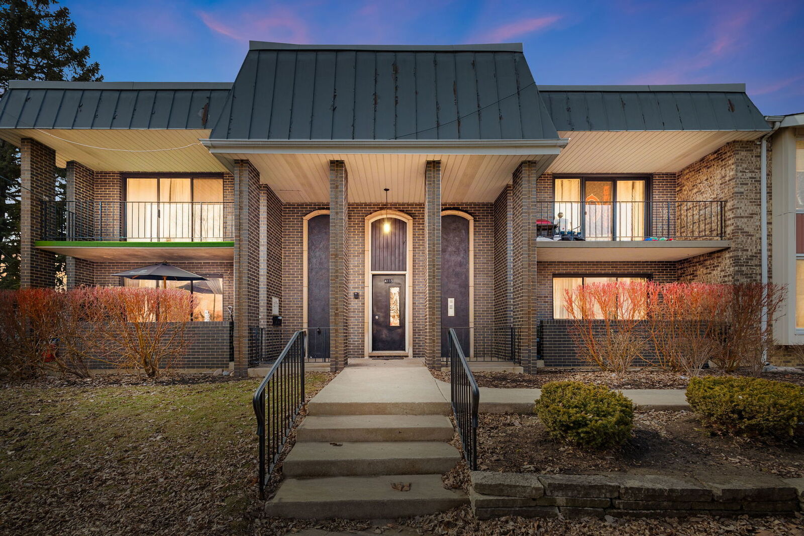 Property Photo: 4115 W 98th Street B IL 60453