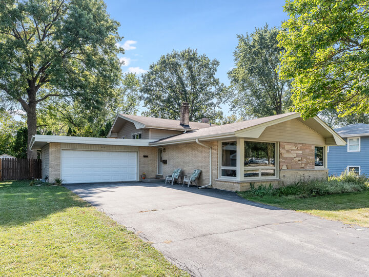 Property Photo: 316 Sycamore Drive IL 60540