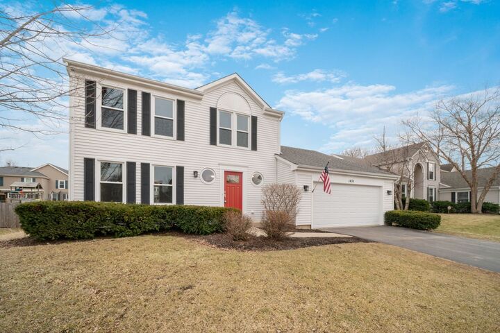 Property Photo: 1435 Tanglewood Drive IL 60014