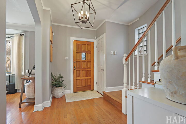 Property Photo:  3248 N Newcastle Avenue  IL 60634 