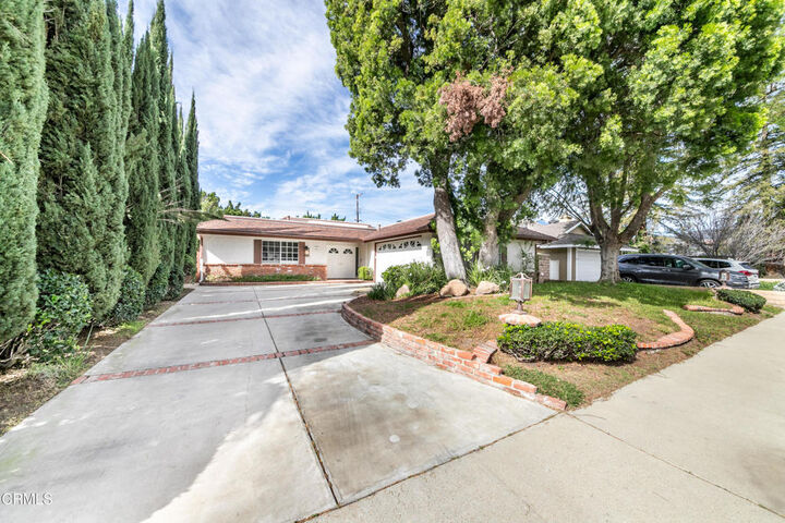 Property Photo: 10037 Sunnybrae Avenue CA 91311