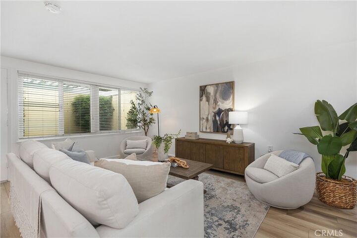 Property Photo:  205 Avenida Majorca  CA 92637 