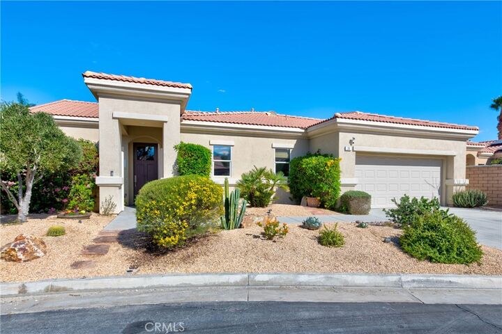 Property Photo:  70 Rocio Court  CA 92260 