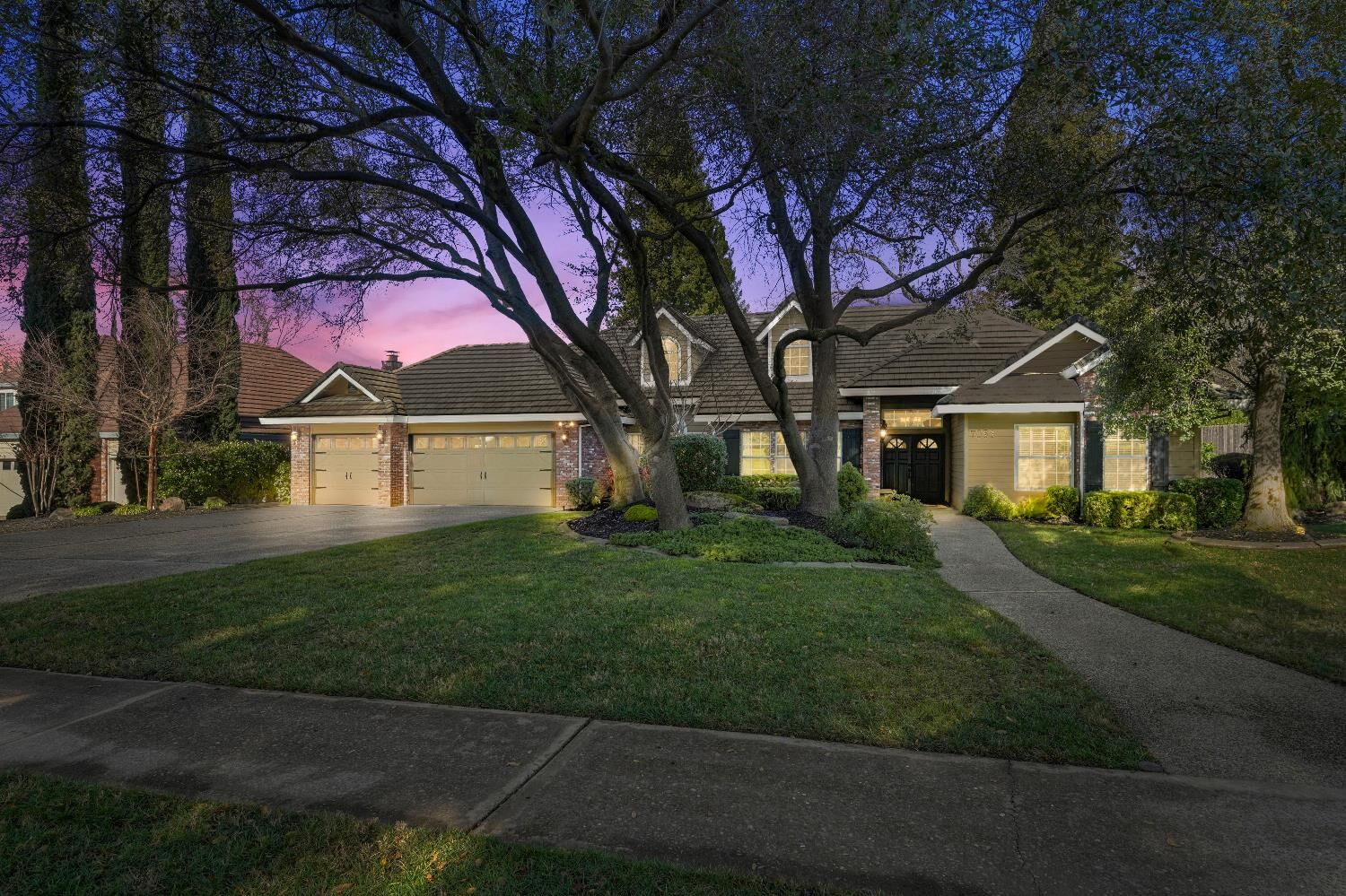 Property Photo:  7053 Cedar Oaks Drive  CA 95746 