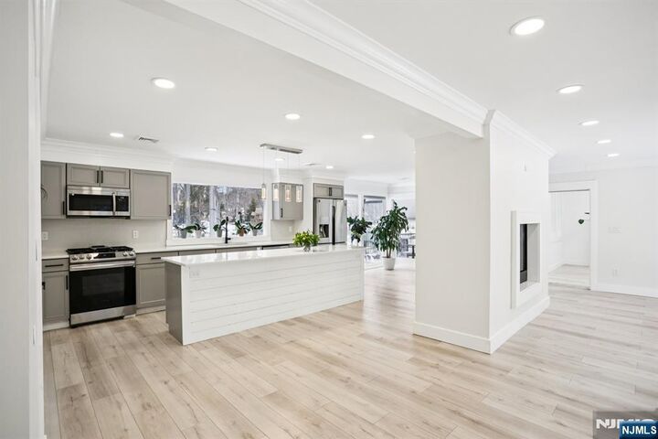 Property Photo:  56 Pinehill Drive  NJ 07458 