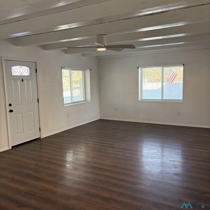 Property Photo:  907 W Dallas Avenue  NM 88210 