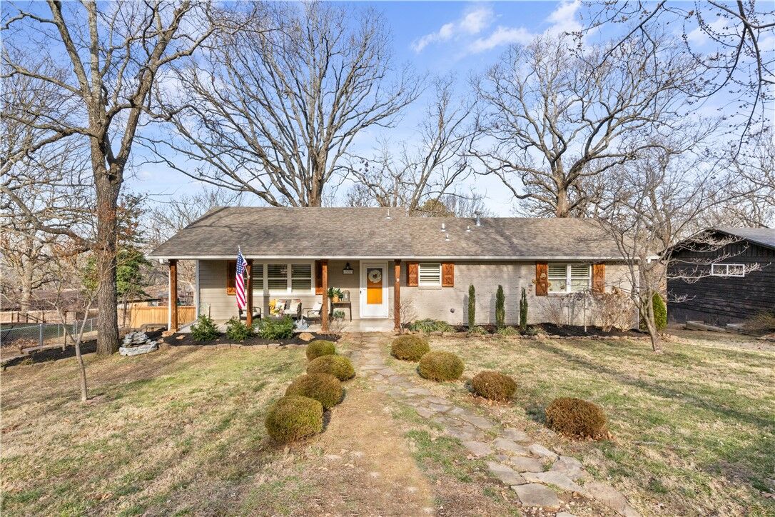 Property Photo:  1617 W Shadowridge Drive  AR 72701 