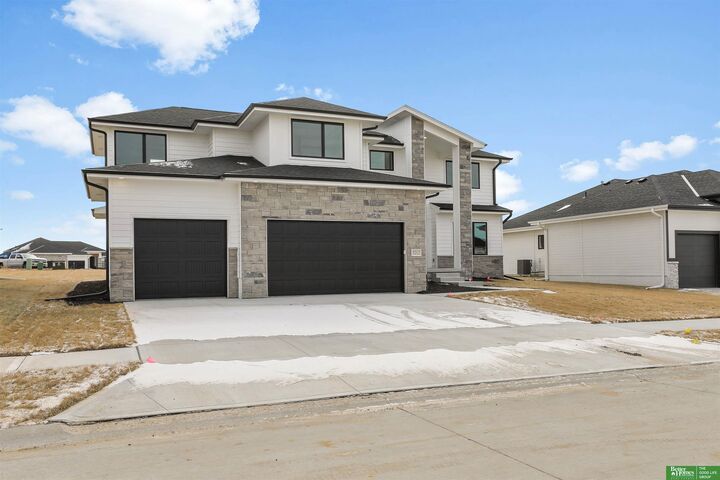 Property Photo: 5717 N 197th Avenue NE 68022