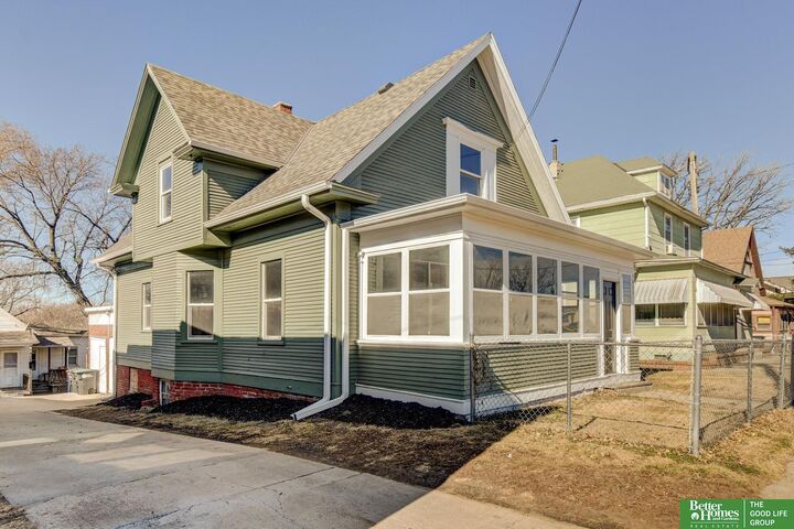 Property Photo:  3022 S 20 Street  NE 68108 