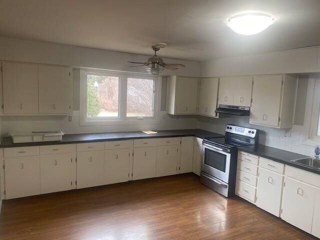 Property Photo:  202 James Street  AB T0C 0L0 