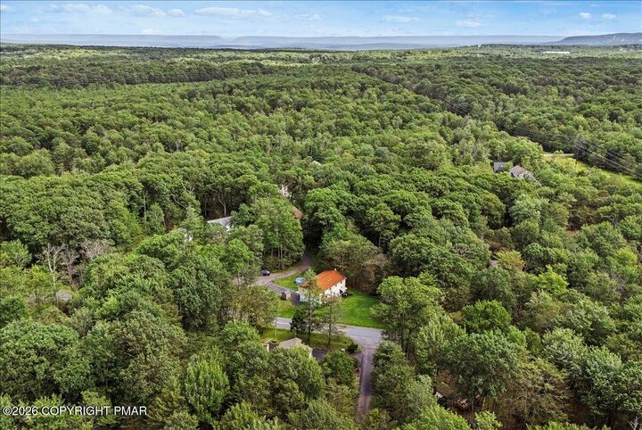 Property Photo:  102 Tulip Trail  PA 18466 