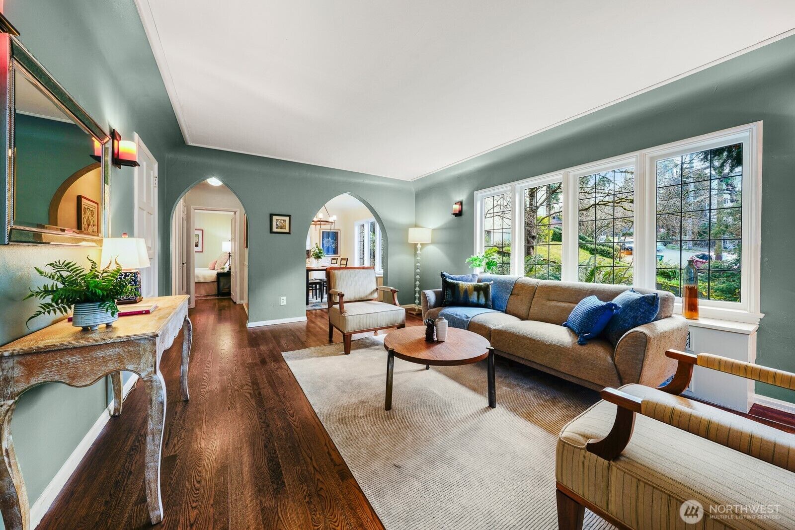 Property Photo: 750 Belmont Avenue E 5 WA 98102