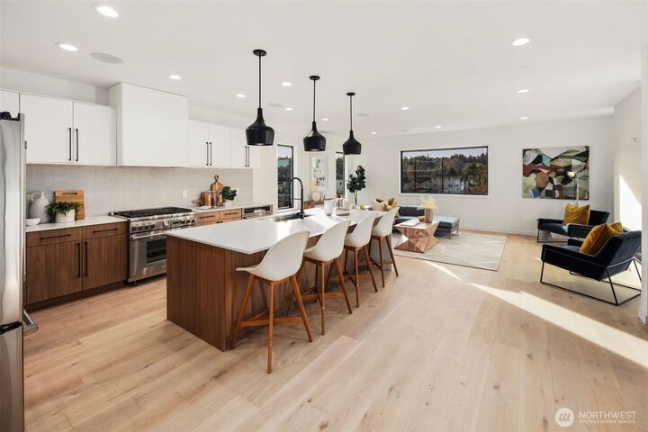 Property Photo:  5252  23rd Avenue SW  WA 98106 