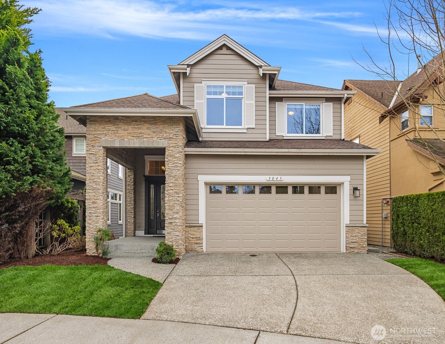 Property Photo:  3043  259th Court SE  WA 98075 