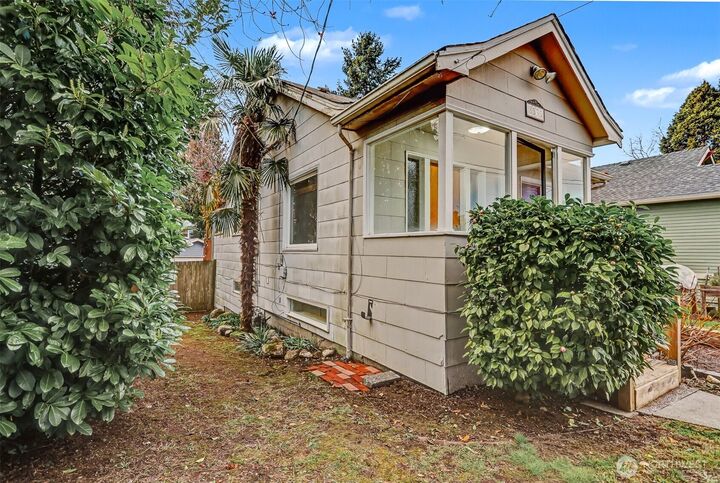 Property Photo:  8535  18th Avenue NW  WA 98117 