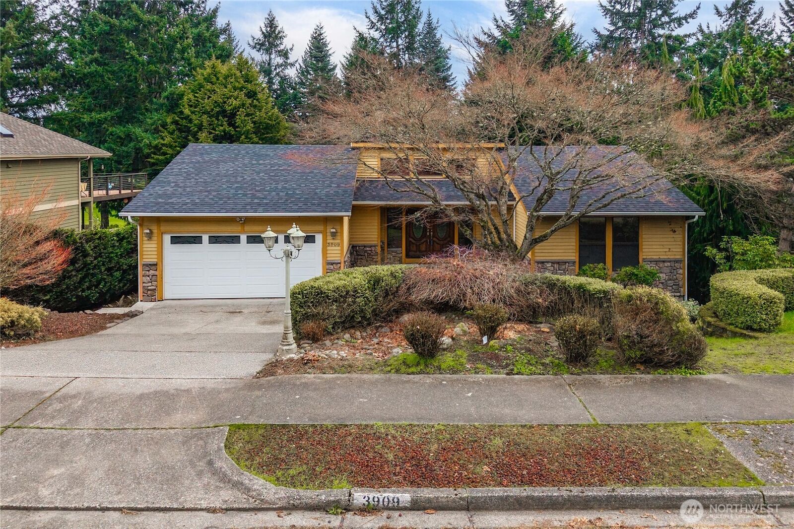 Property Photo: 3909 Northshore Boulevard NE WA 98422