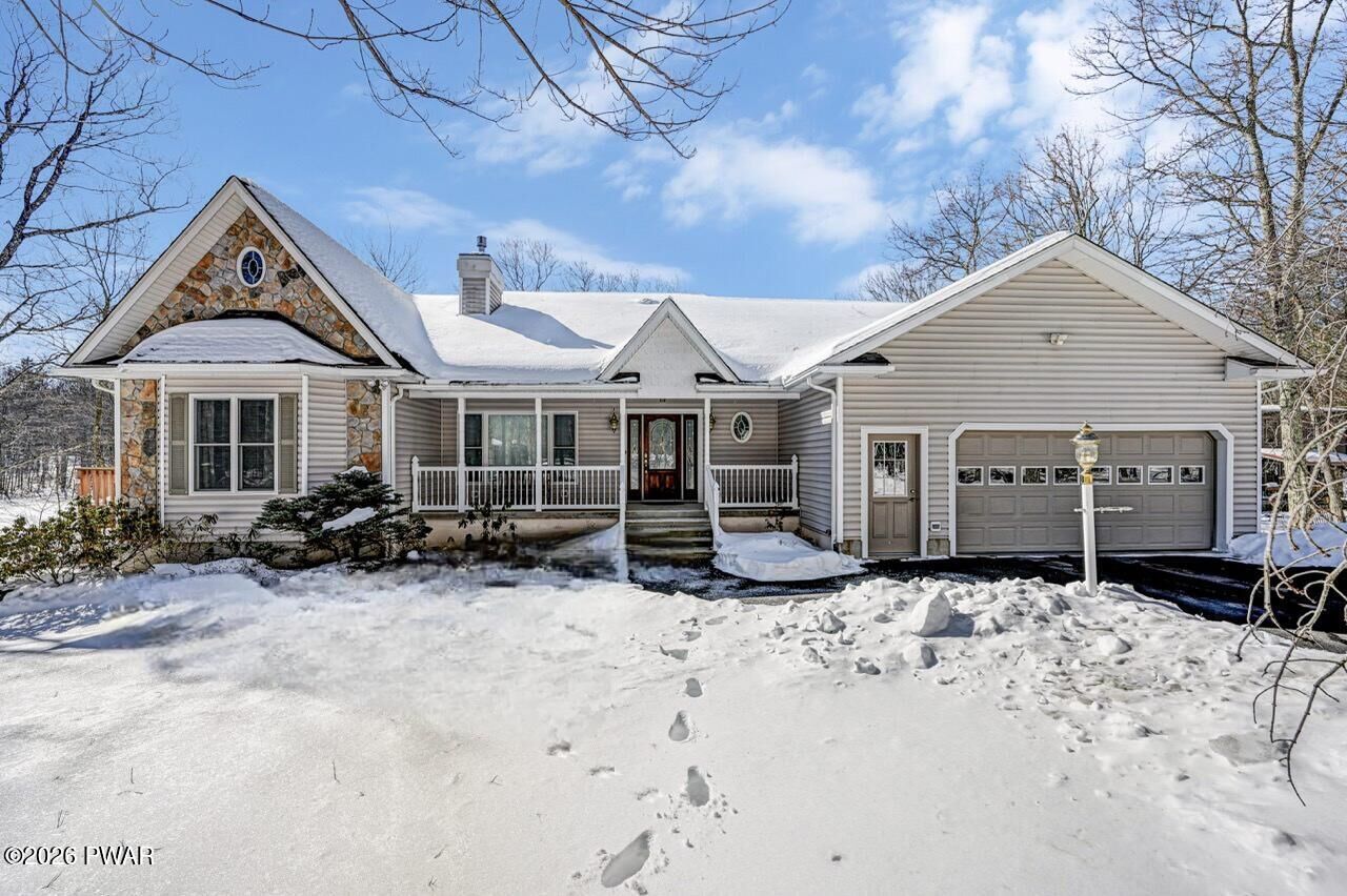 Property Photo:  108 Mountain View Drive  PA 18428 