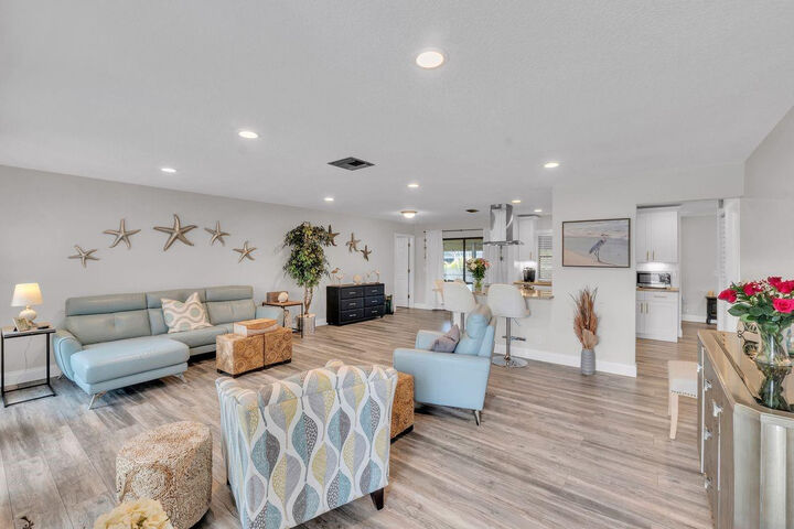 Property Photo:  14677 Shadow Wood Lane  FL 33484 