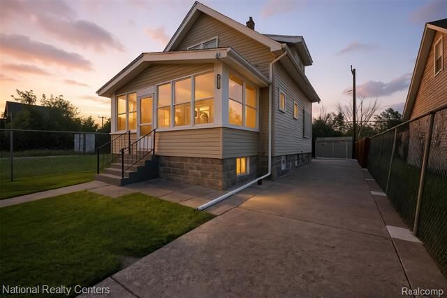 Property Photo:  1041 Adeline Street  MI 48203 