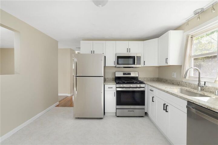 Property Photo:  620 Dry Bridge Road  RI 02852 