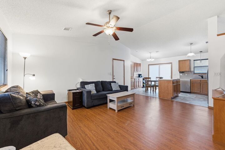 Photo de la propriété: 5001 W Newell Ave KS 67212-2334