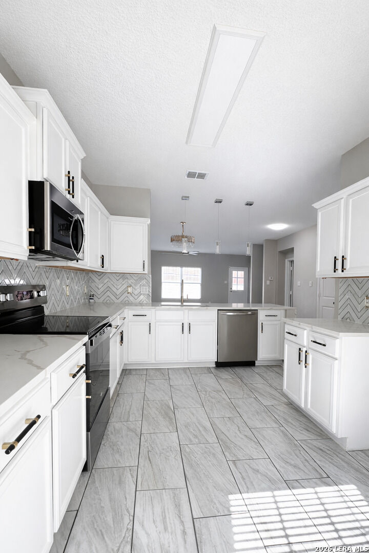 Property Photo: 3523 Southton View TX 78222