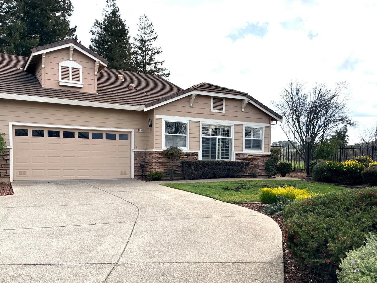 Property Photo: 2093 Mataro Way CA 95135