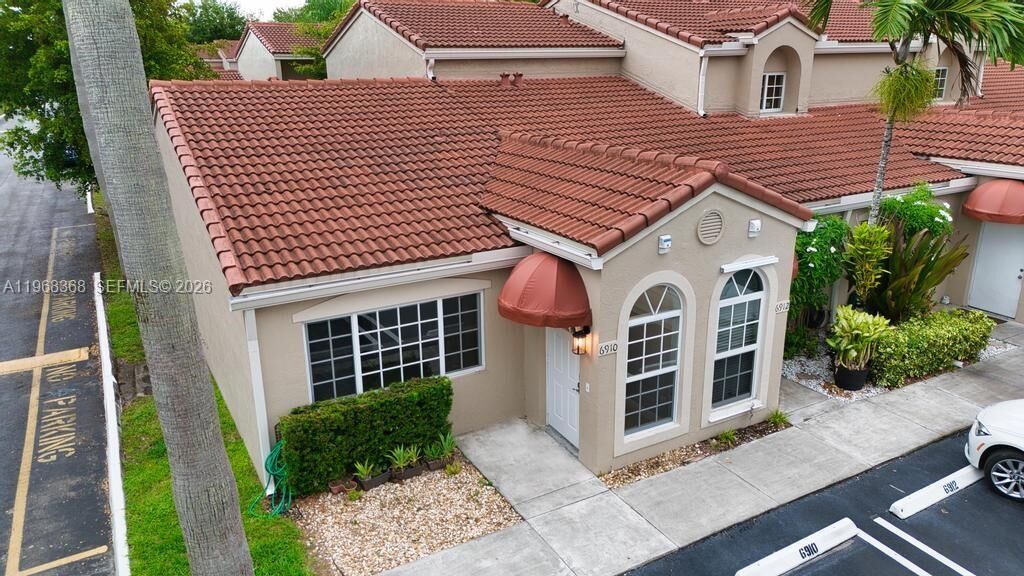 Property Photo:  6910 NW 166th Ter 1201  FL 33014 