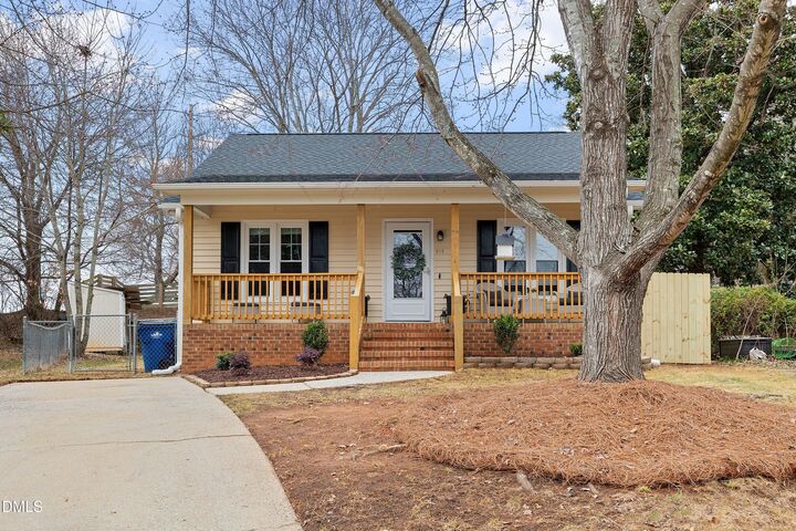 Property Photo:  512 Ellis Court  NC 27603 