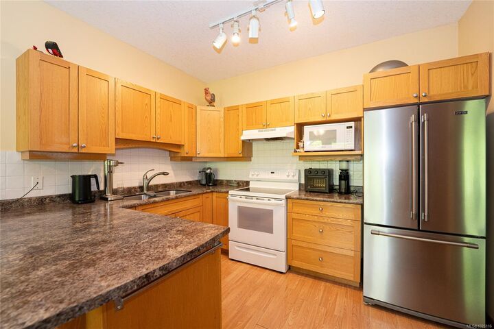 Property Photo: 133 Corbett Rd #9 BC V8K 2W6