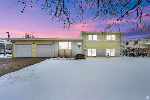 Property Photo:  1148 N 350 W  UT 84041 