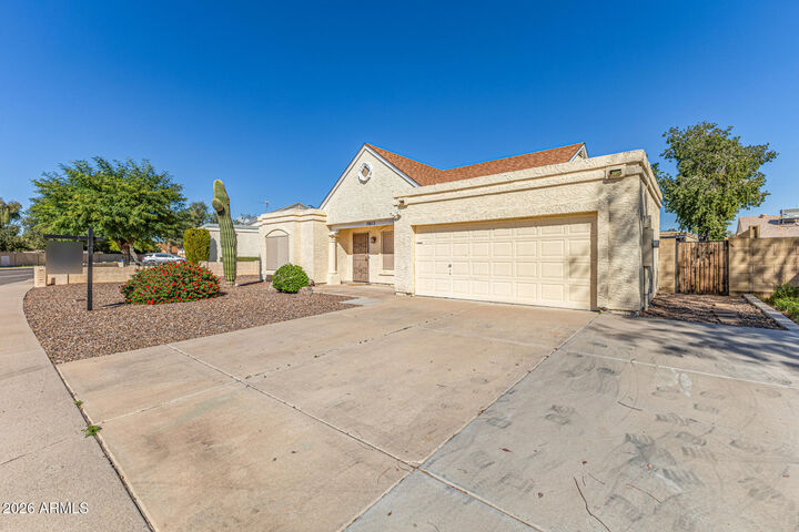 Property Photo: 19613 N 9th Street AZ 85024