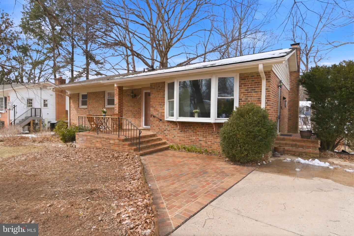 Property Photo: 2410 Drexel Street VA 22180