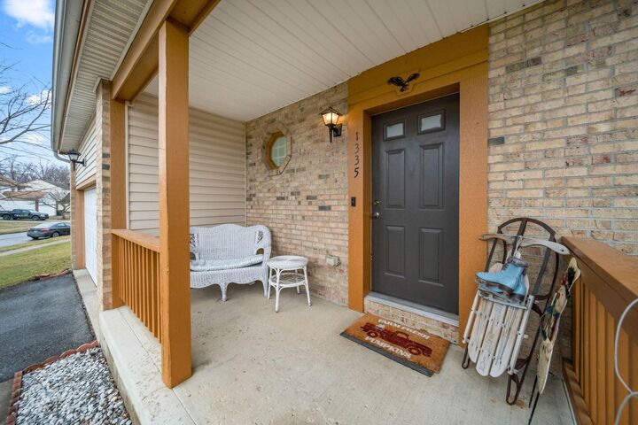 Property Photo:  1335 Hafton Woods Drive  OH 43204 